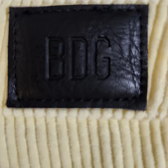 BDG Mom Straight Leg Highrise Yellow Corduroy Size 29 - Picture 4 of 12